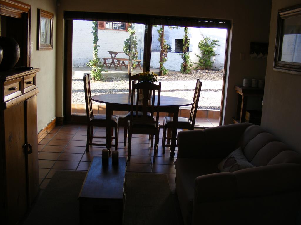 Pepper Tree Accommodation Beaufort West Quarto foto